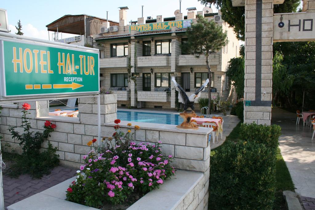 Hal-tur Hotel 3*