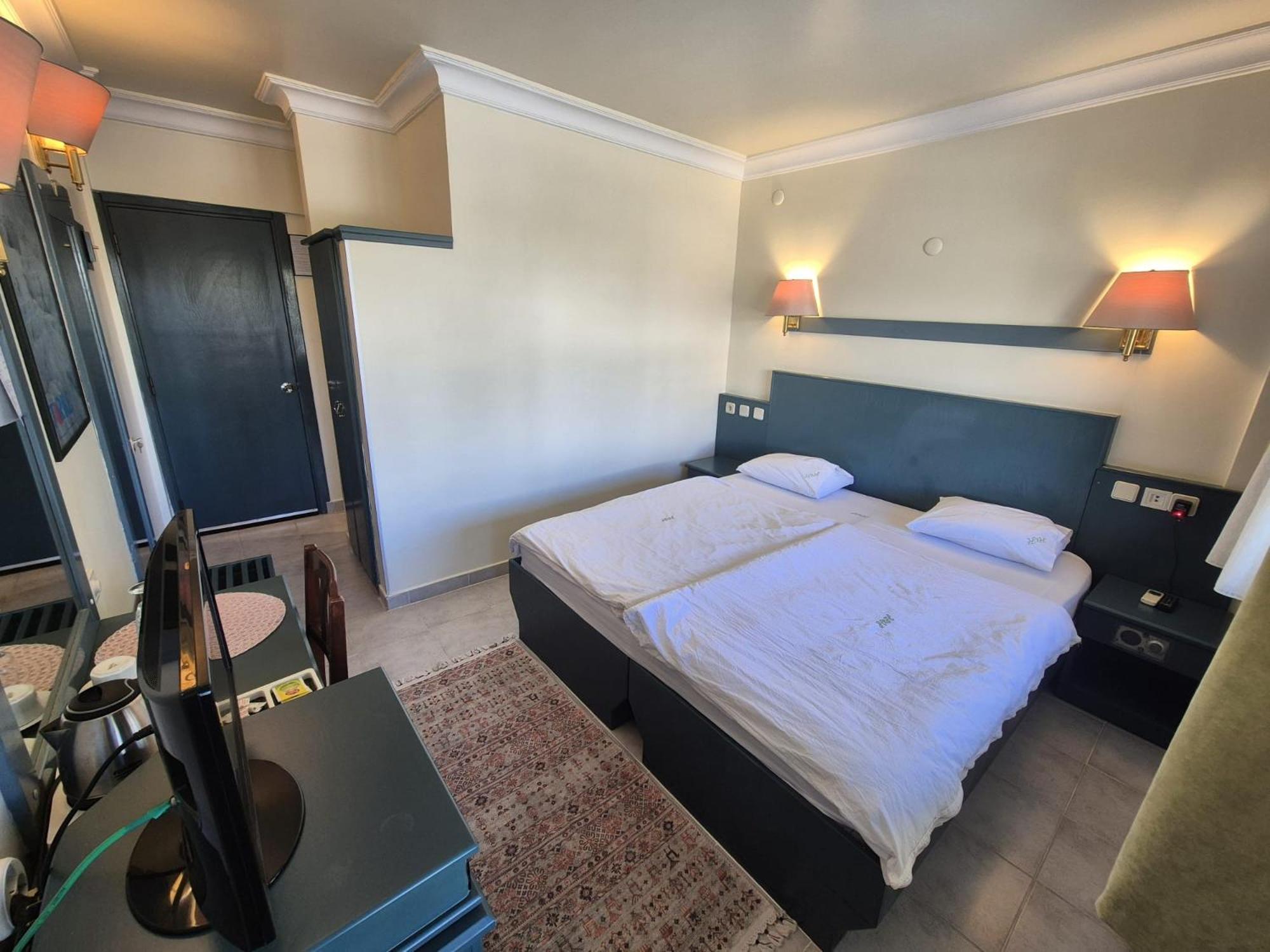 Hotel Hal-tur 3*