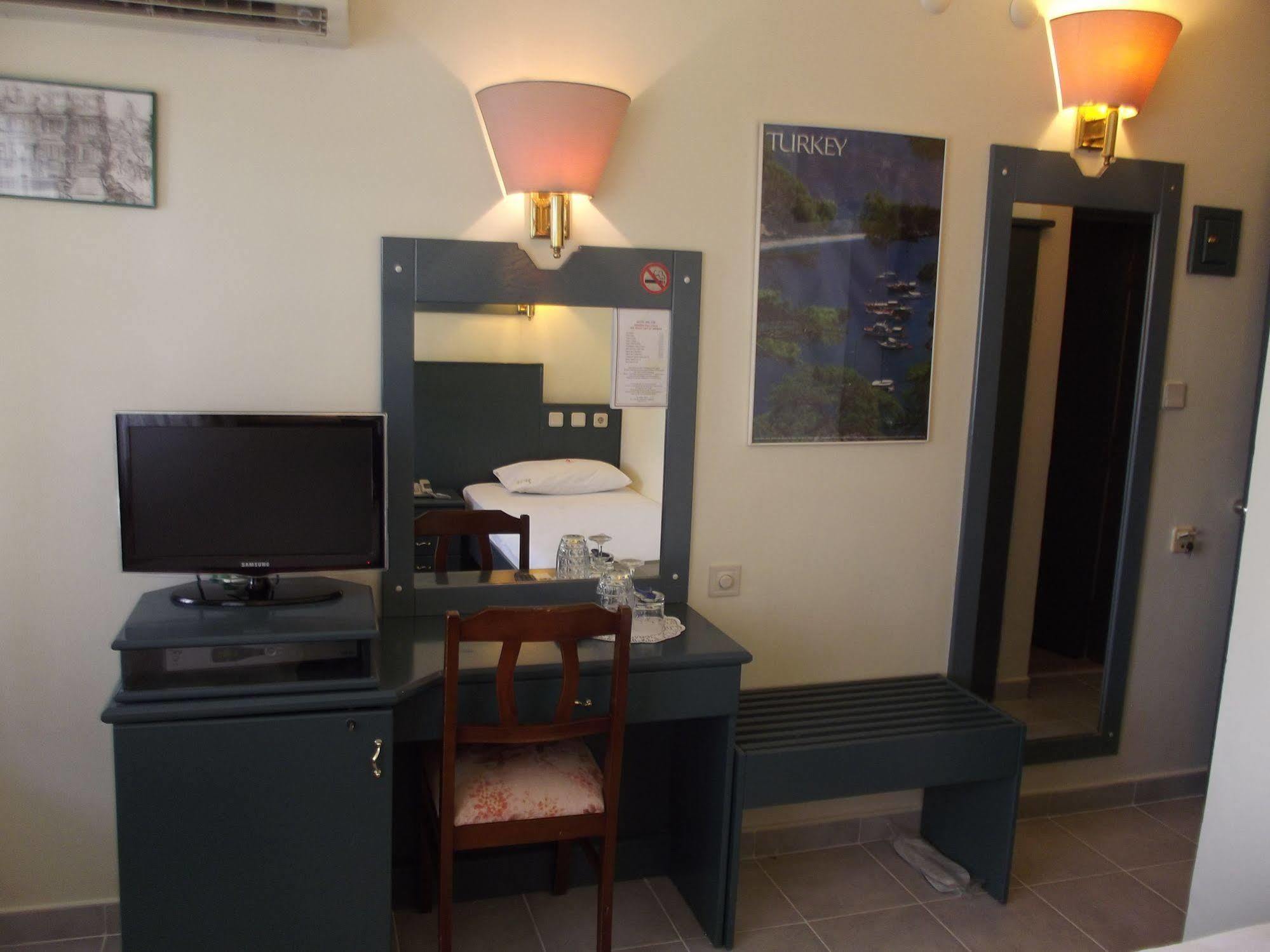 Hotel Hal-tur 3*