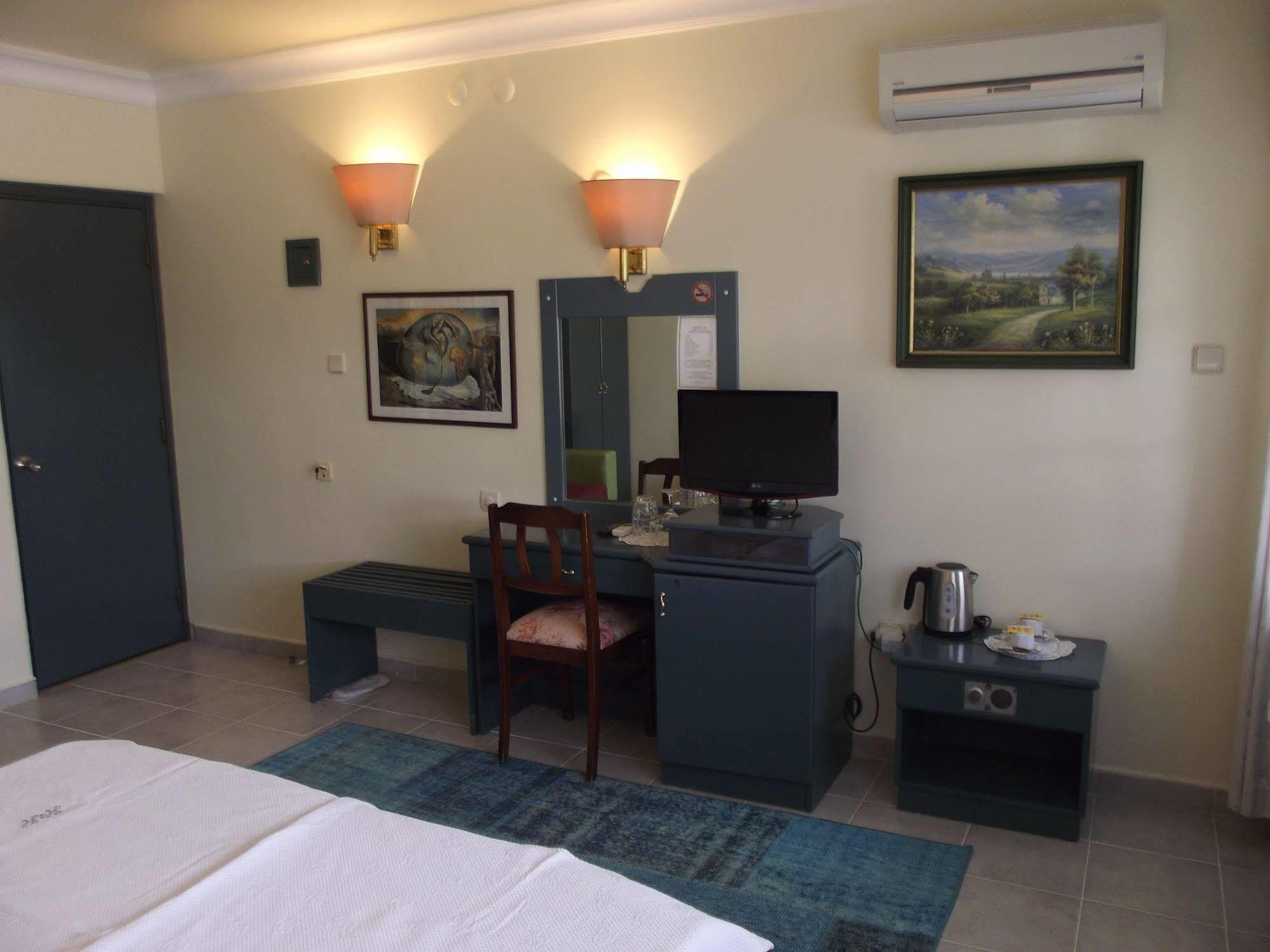 Hotel Hal-tur 3*