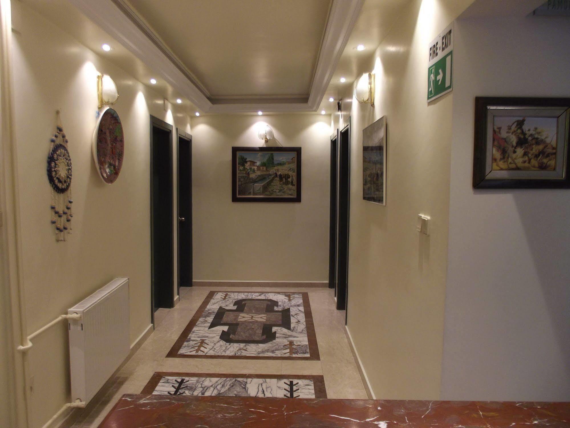Hotel Hal-tur 3*