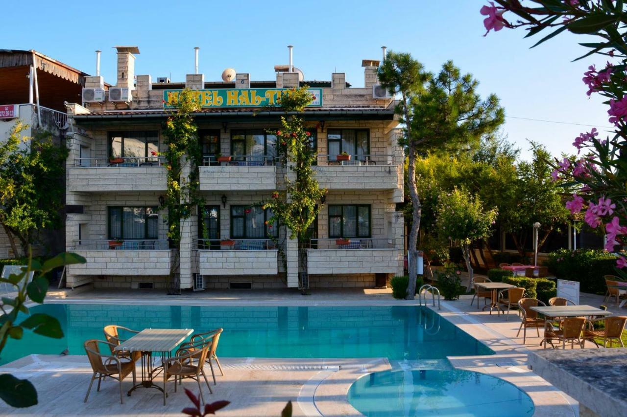 Hotel Hal-tur 3*